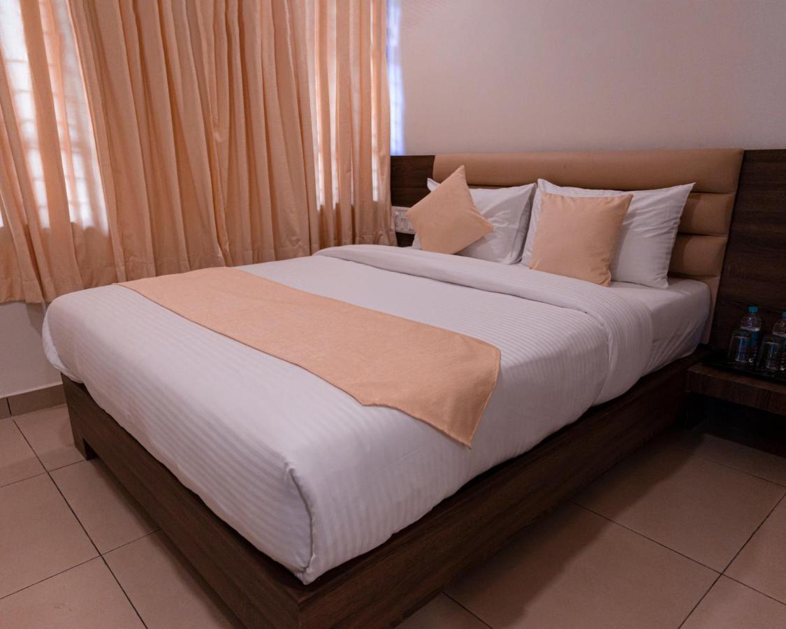 Hotel Sharda Residency Mangalore Buitenkant foto