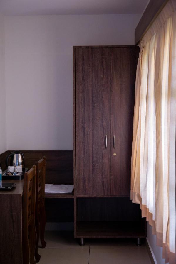 Hotel Sharda Residency Mangalore Buitenkant foto