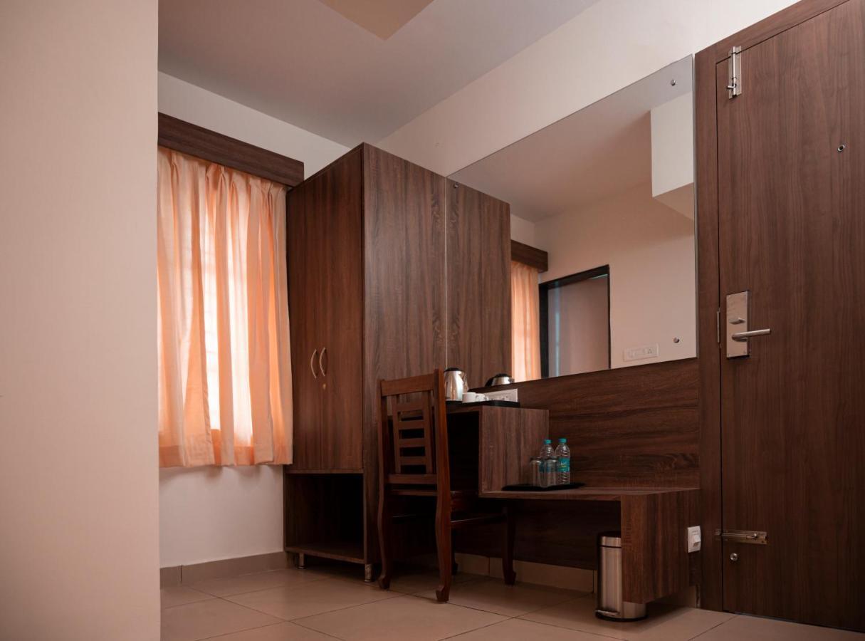Hotel Sharda Residency Mangalore Buitenkant foto