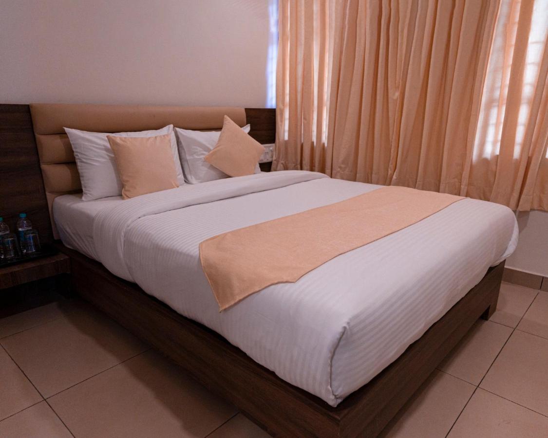 Hotel Sharda Residency Mangalore Buitenkant foto